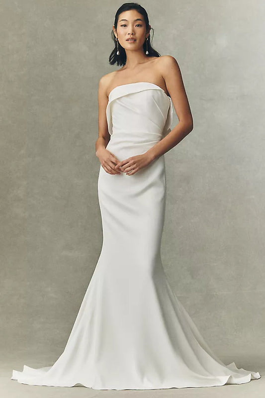 Regal A-Line Sweetheart Neck Sleeveless Open-Back Cathedral-Train Wedding Dresses