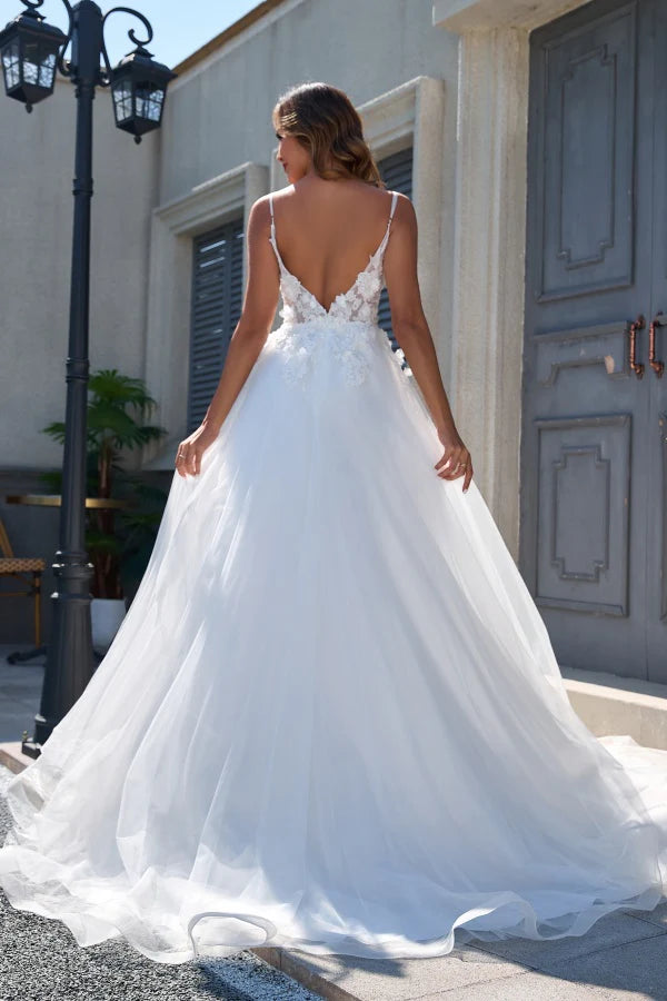 Ethereal A-Line V-Neck Spaghetti-Strap Lace-Back Chapel-Train Wedding Dresses