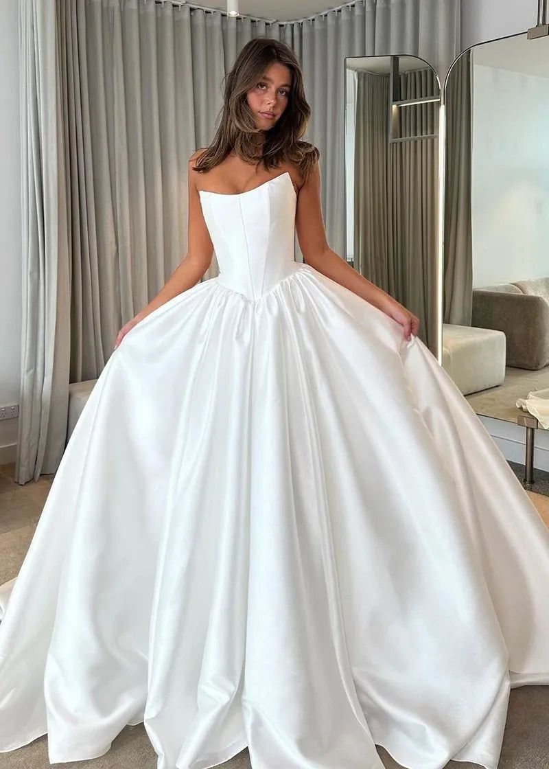 Regal Ball-Gown Sweetheart Neck Sleeveless Open-Back Cathedral-Train Wedding Dresses