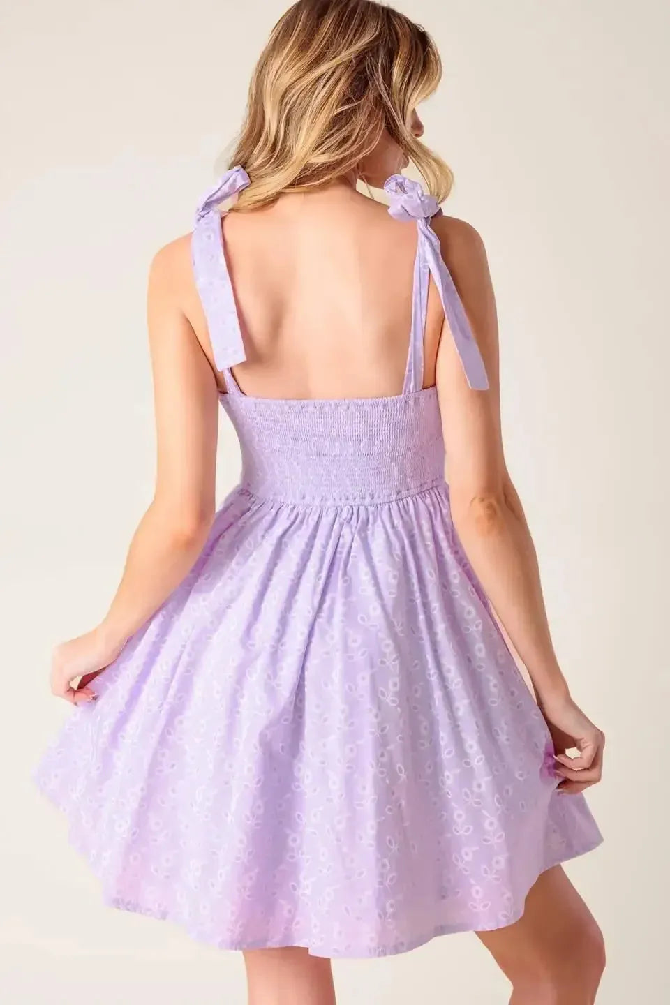 Romantic A-Line Square Neck Sleeveless Bow Back Mini Homecoming Dresses