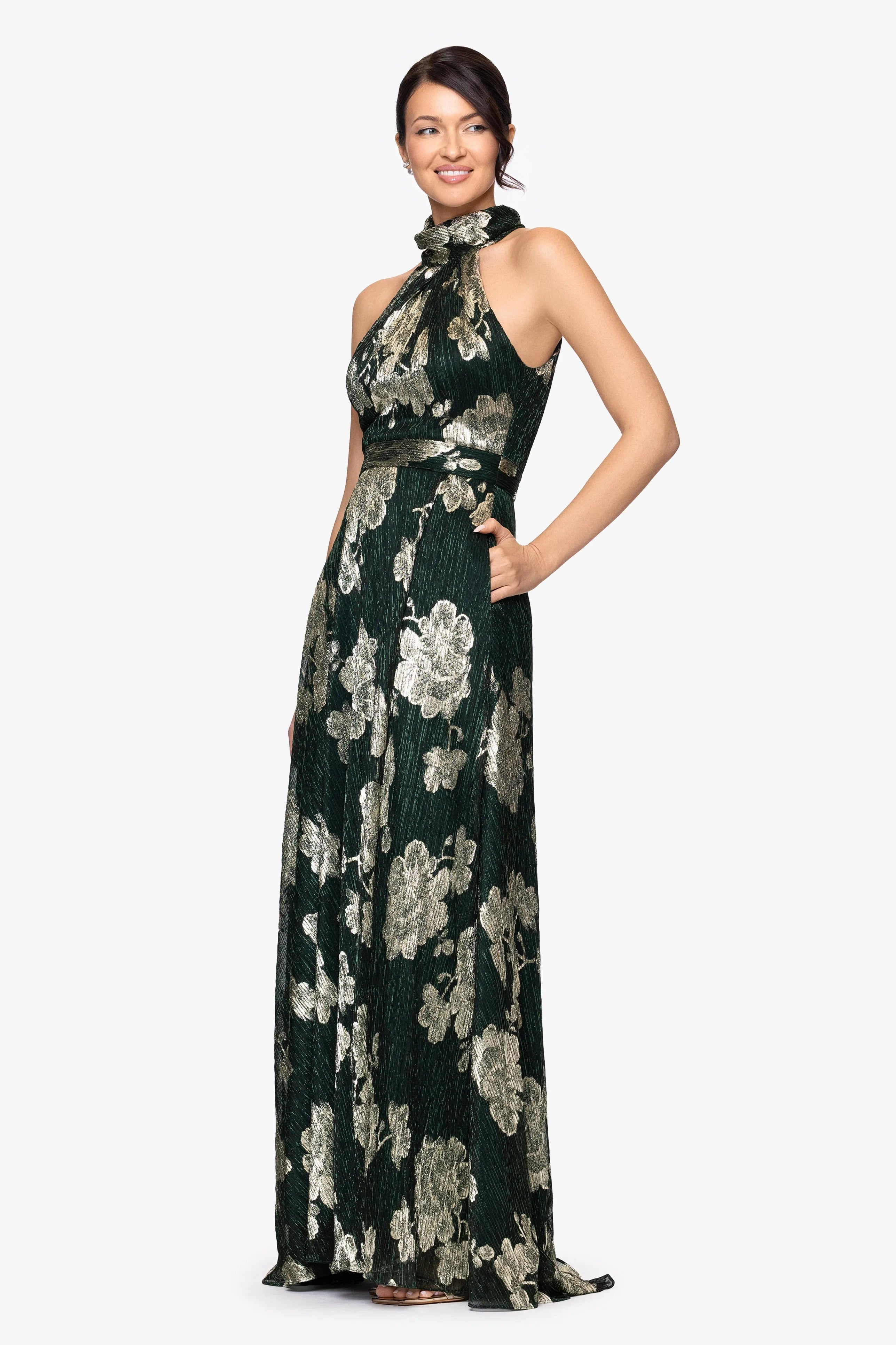 Glamorous A-Line Halter Neck Sleeveless Open-Back Floor-Length Mother of the Bride Dresses